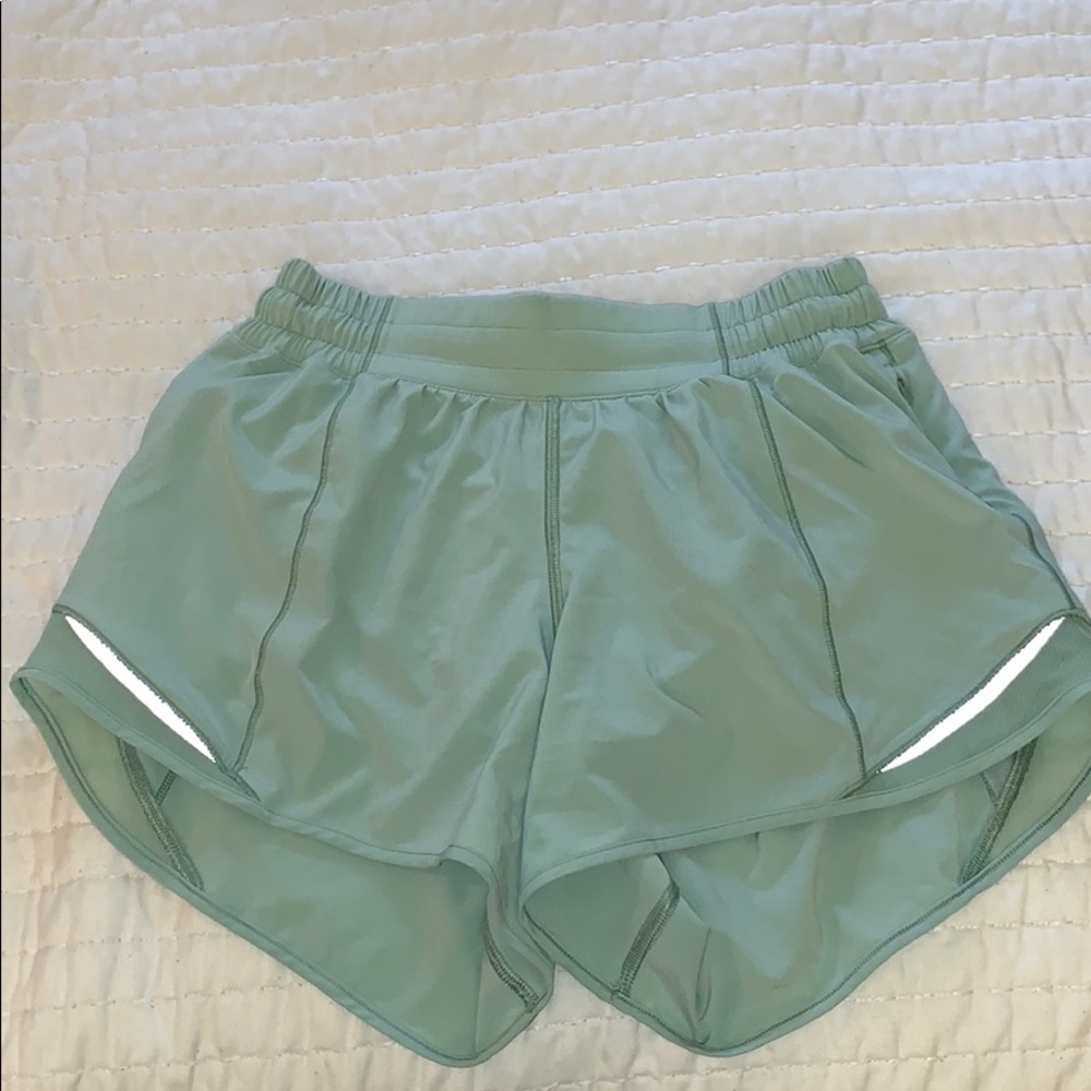 lululemon hotty hot shorts